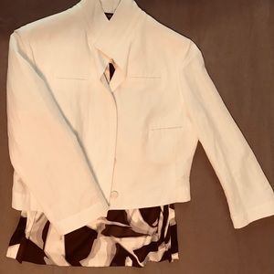 Per Se set.Jacket sz 6, blouse sz 6 and skirt sz 8